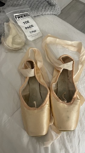 Used ballet pointe - used,