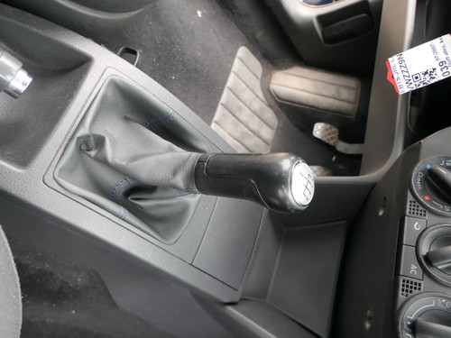 Polo 9n3 gear knob shift - polo,