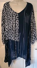 Angel Circle Tunic Top Size 1 Please See Measurements.  One Button Pocket