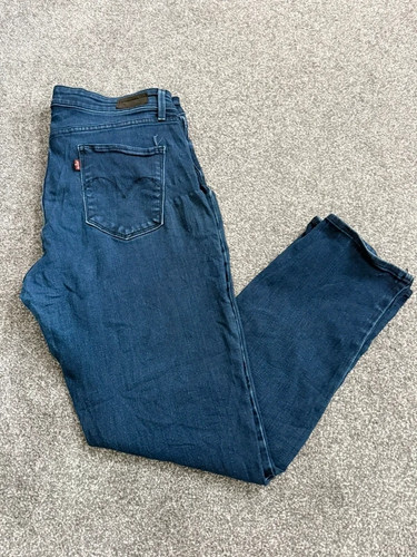 Levi demi curve shaping - demi,