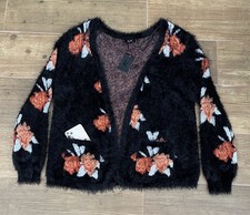 Klass women’s eye lash style