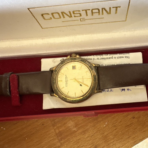 Constant quartz analogue gold - quartz,