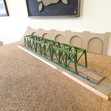 HORNBY RAILWAYS  OO GAUGE