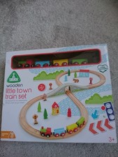 ELC WOODEN LITTLE TOWN TRAIN