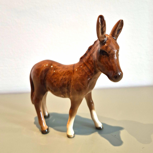 Beswick donkey foal - foal, (2110)
