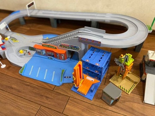 Takara tomy tomica world busy - tomy,