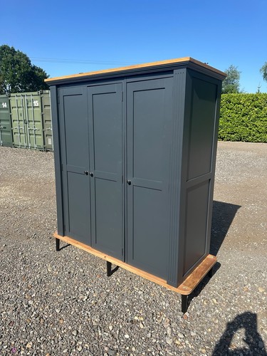 Large triple door - triple, blue