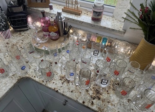 Vintage pub glasses - vintage, towels