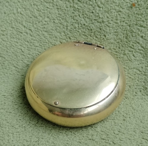 Vintage brass tobacco snuff - brass, tobacco/snuff