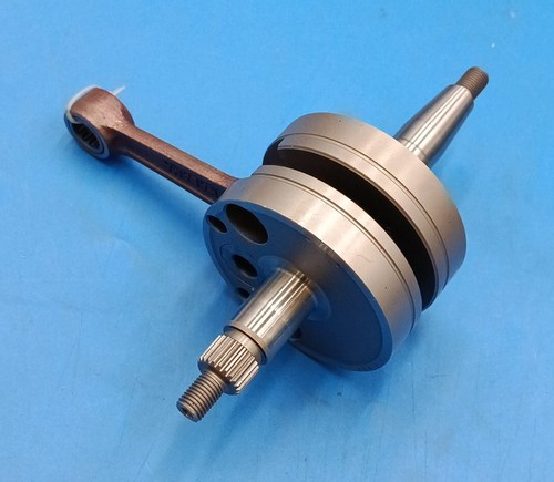 Engine rebuild part - part, crankshaft