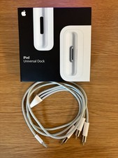 Genuine Apple iPod Universal Dock 1153 MA045G/A PLUS Apple iPod AV Cable (2005)