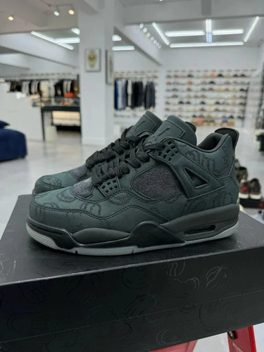 Kaws jordan retro - x, 4