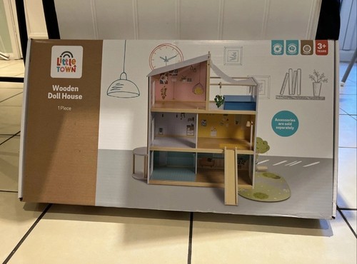 Aldi little town wooden doll - little,