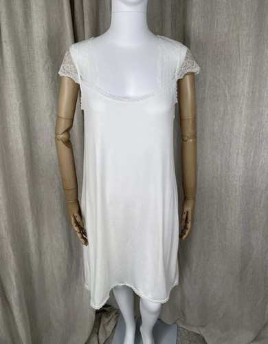 The white company sleep - white,