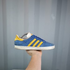 *RARE* UK 9 - adidas Originals