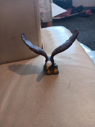 Golden eagle plastic toy - plastic,