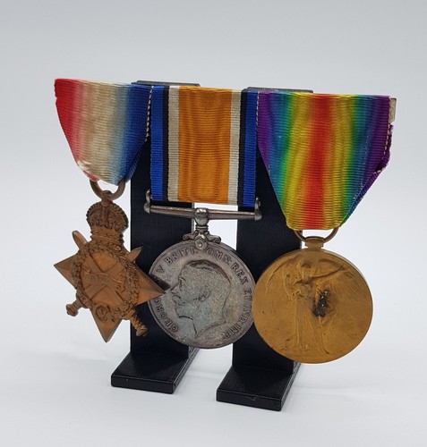 Medal bar display stands - medal, x2