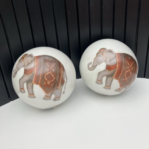 New vintage style elephant - 2x,