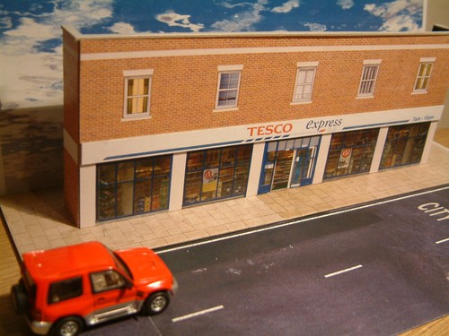 Low relief super - super, store