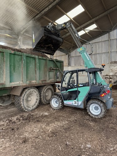 Mini telehandler for hire - telehandler,