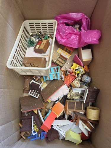 Vintage dolls house - dolls,