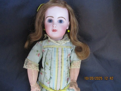 Antique lovely tete jumeau - 17",