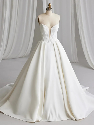 Brand new wedding gown - new,