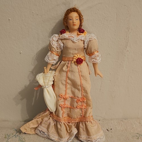 Vintage dolls house victorian - dolls,