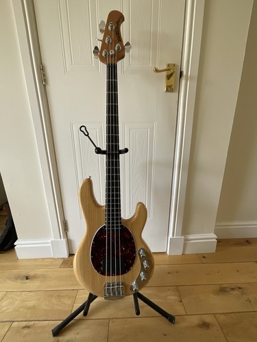 Ernie ball musicman stingray - musicman,