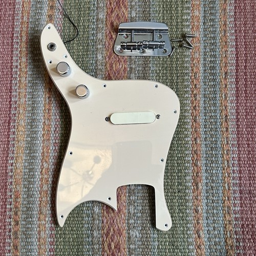 Squier bronco loaded scratch - squier,