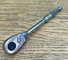 HALFORDS ADVANCED 3/8 RATCHET