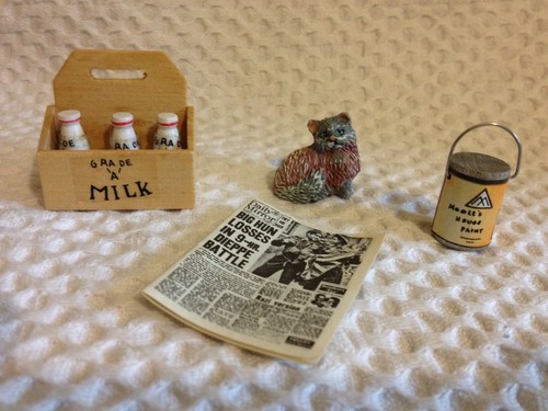 Dolls house miniatures - dolls,