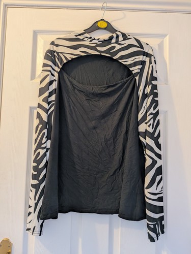 Ladies zebra print - cut, out