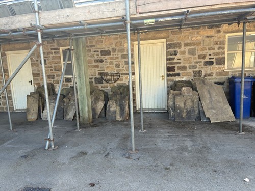 Approx tonnes stone - tonnes, roof