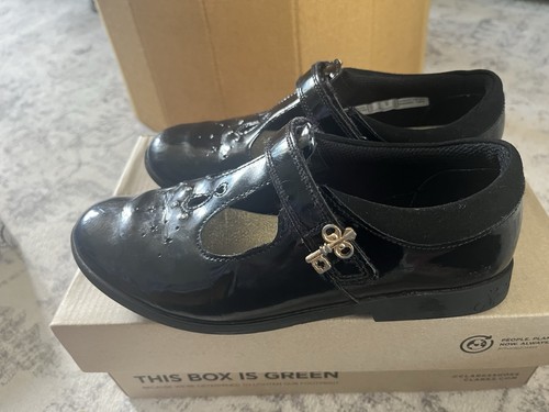 Clarks size eu 35 - uk,