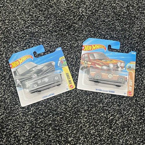 Hot wheels diecast lotus - hot,