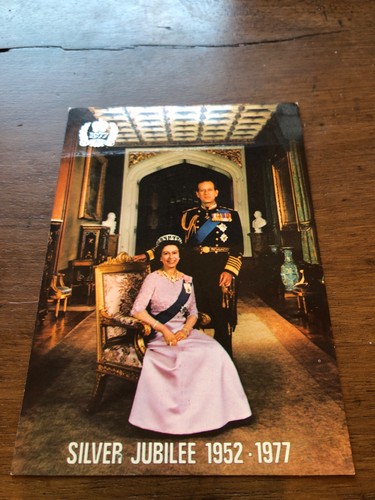Royal postcard queen elizabeth - royal,