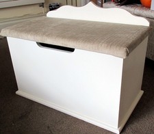 WOODEN CHILDRENS TOY STORAGE BOX