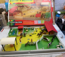 BRITAINS.1:32.FARM.PLAY BASE.PIG STY. SHEEP PEN.FERGIE TRACTOR.ANIMALS.COWS.Ect