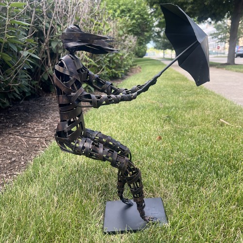 Austin metal sculpture - metal,