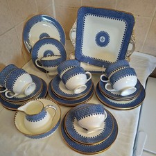 Wedgewood  Teaset blue/Gilt, large set c1900