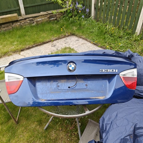 Bmw e90 rear boot - bmw,