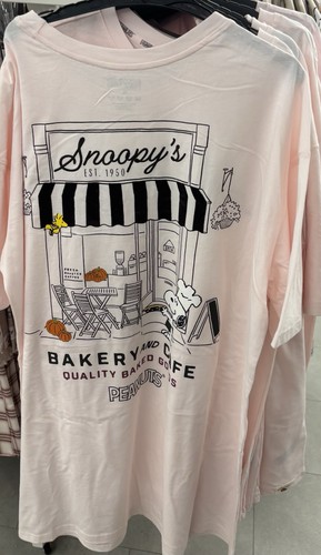 Peanuts snoopy bakery cafe - snoopy,