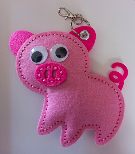Pink felt pig animal - pink, keyring