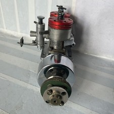 TAPLIN  TWIN 8cc Moeel Diesel. Engine Excellent Condition. ￼