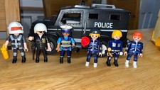 Playmobil 5974 City Action Tactical SWAT Unit Police Car PM 12-5974 + 6 Figures