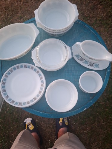 Pyrex chelsea pattern - pyrex,