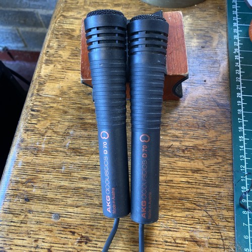 Two akg acoustics d70 - two,