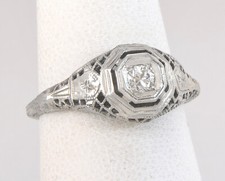 Antique .05ct Diamond 18K Gold