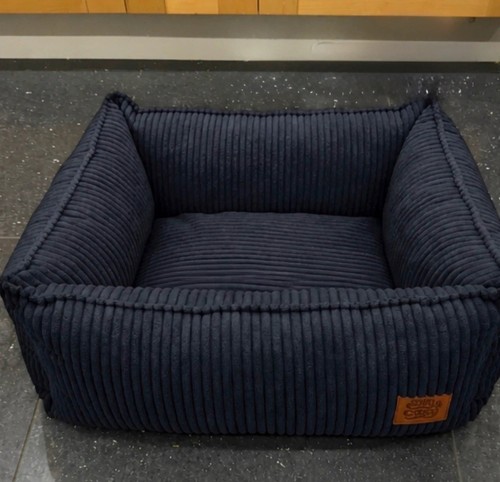 Snug cosy rectangle pet - 25",